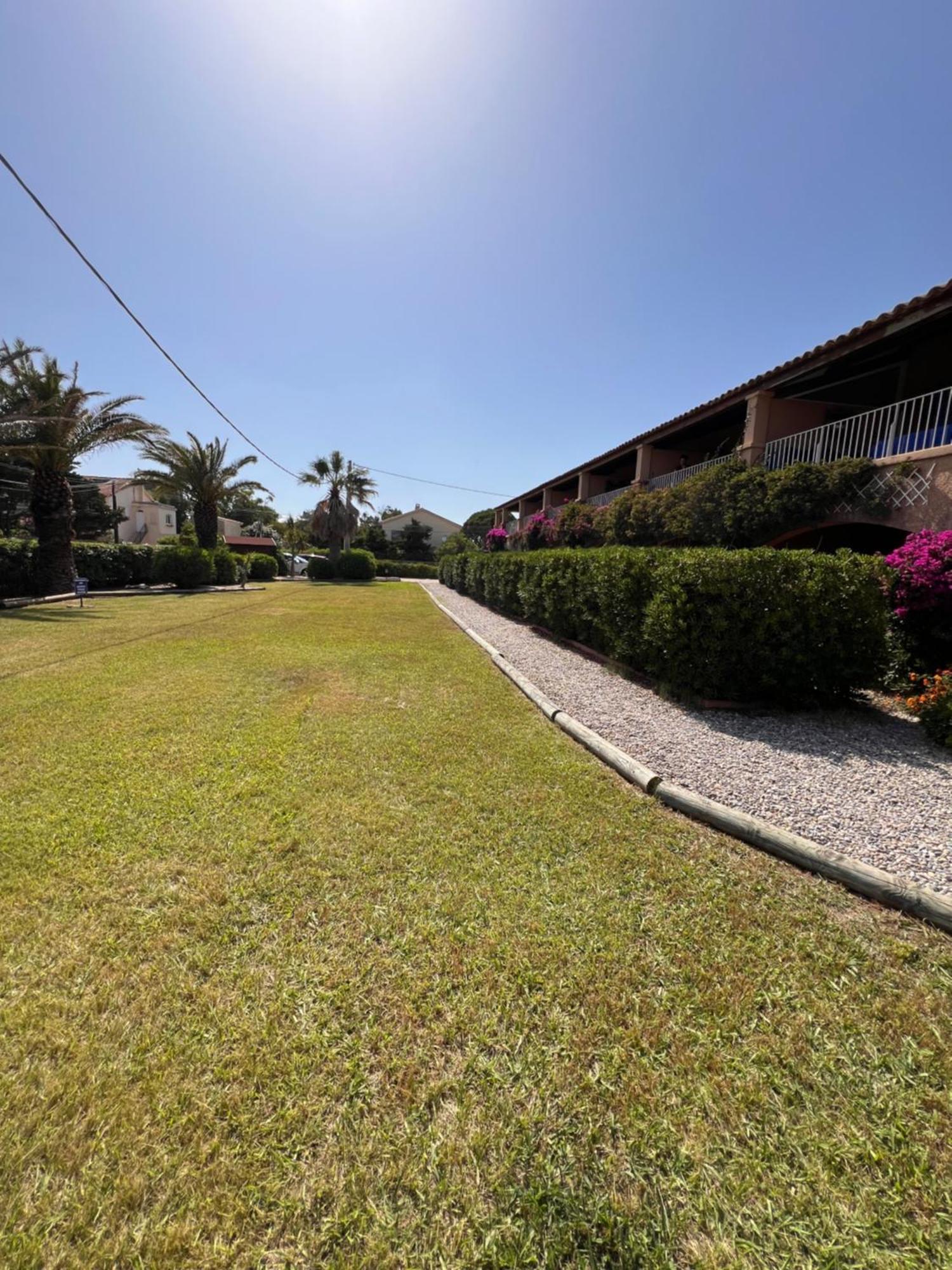 Apartamento La Bergerie Hyères Exterior foto